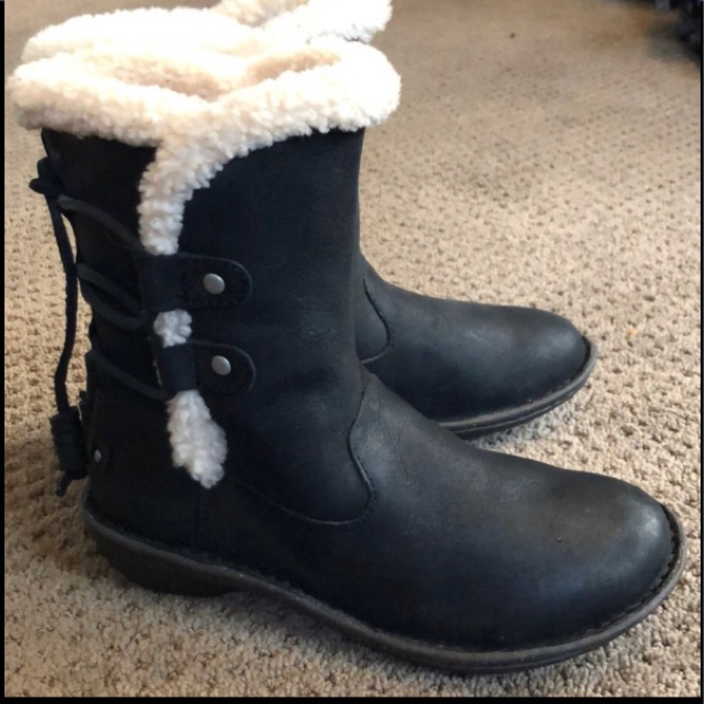 UGG  Authentic Pure Leather Boots